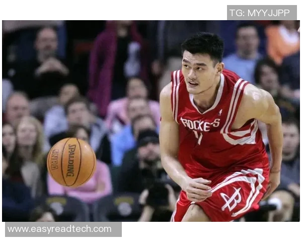 姚明经典扣球瞬间回顾展现篮球巨星的风采与力量 姚明经典扣球瞬间回顾展现篮球巨星的风采与力量